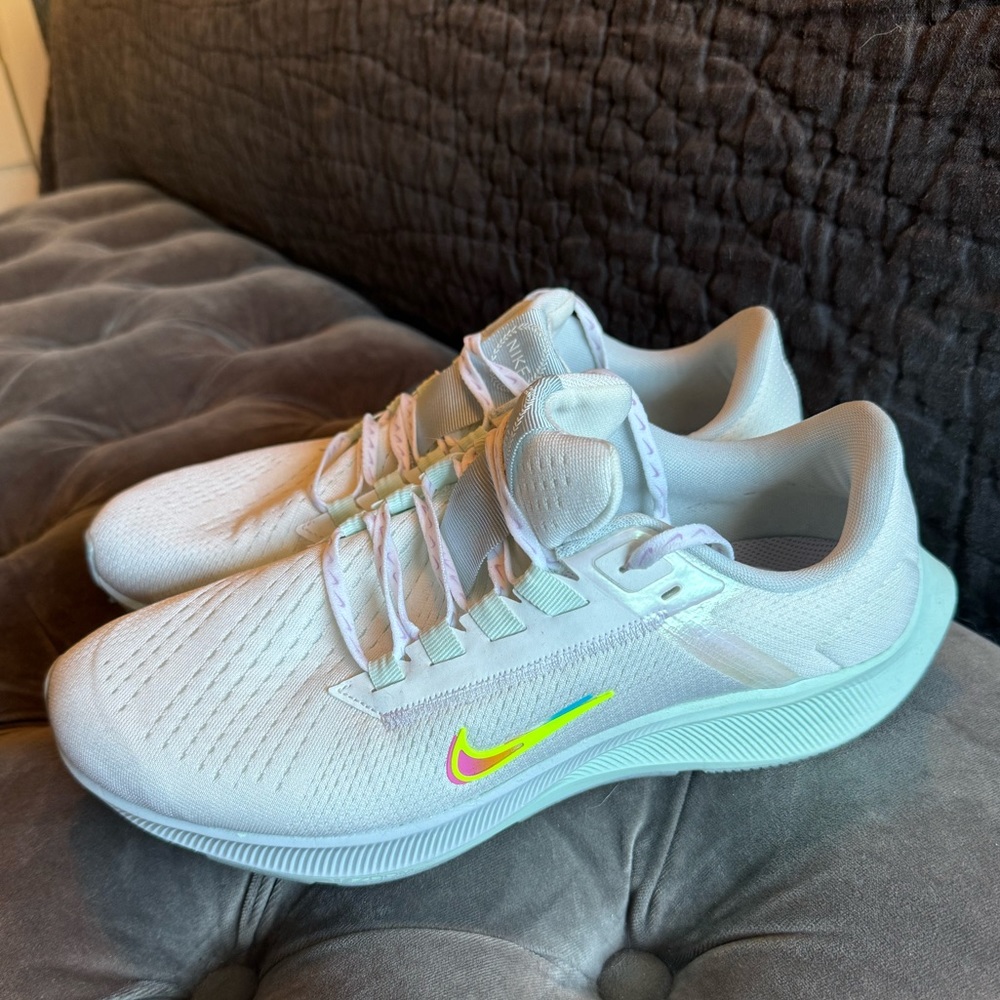 Nike Air Zoom Pegasus 38 Premium - size 10 - EUC